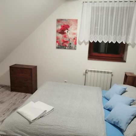 Apartment Zelezny Hrozen Валтис Екстериор снимка