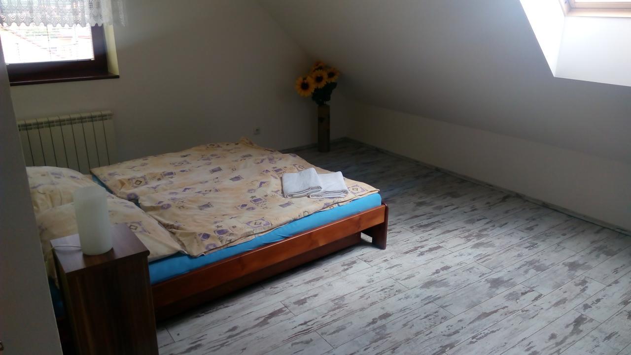 Apartment Zelezny Hrozen Валтис Екстериор снимка